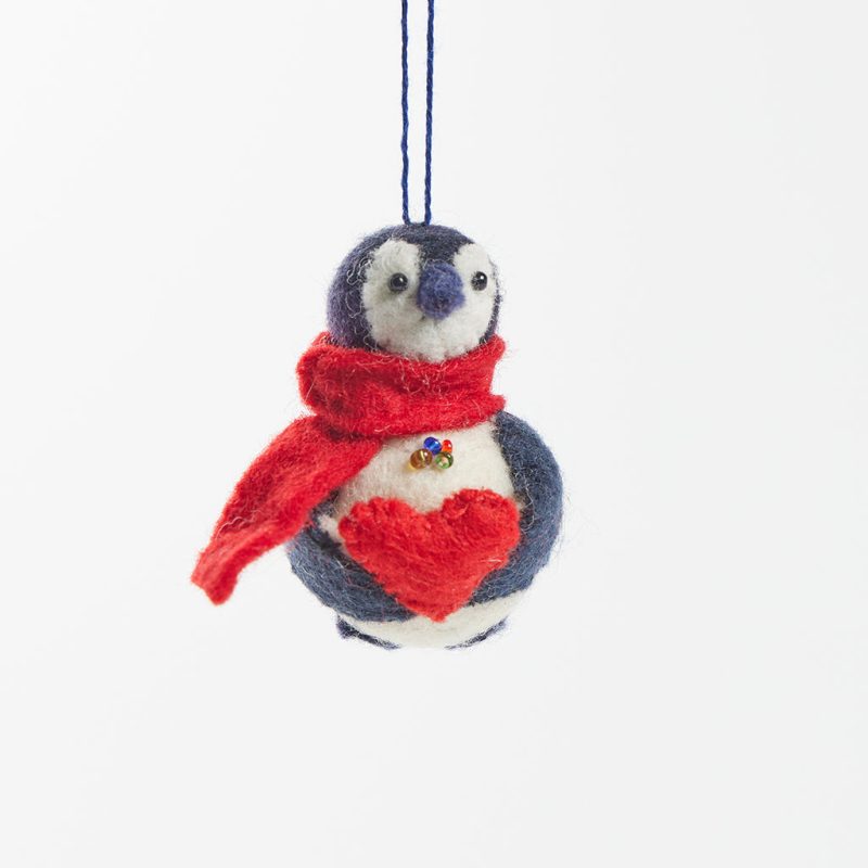 PenguinWithRedHeart Craftspring 1